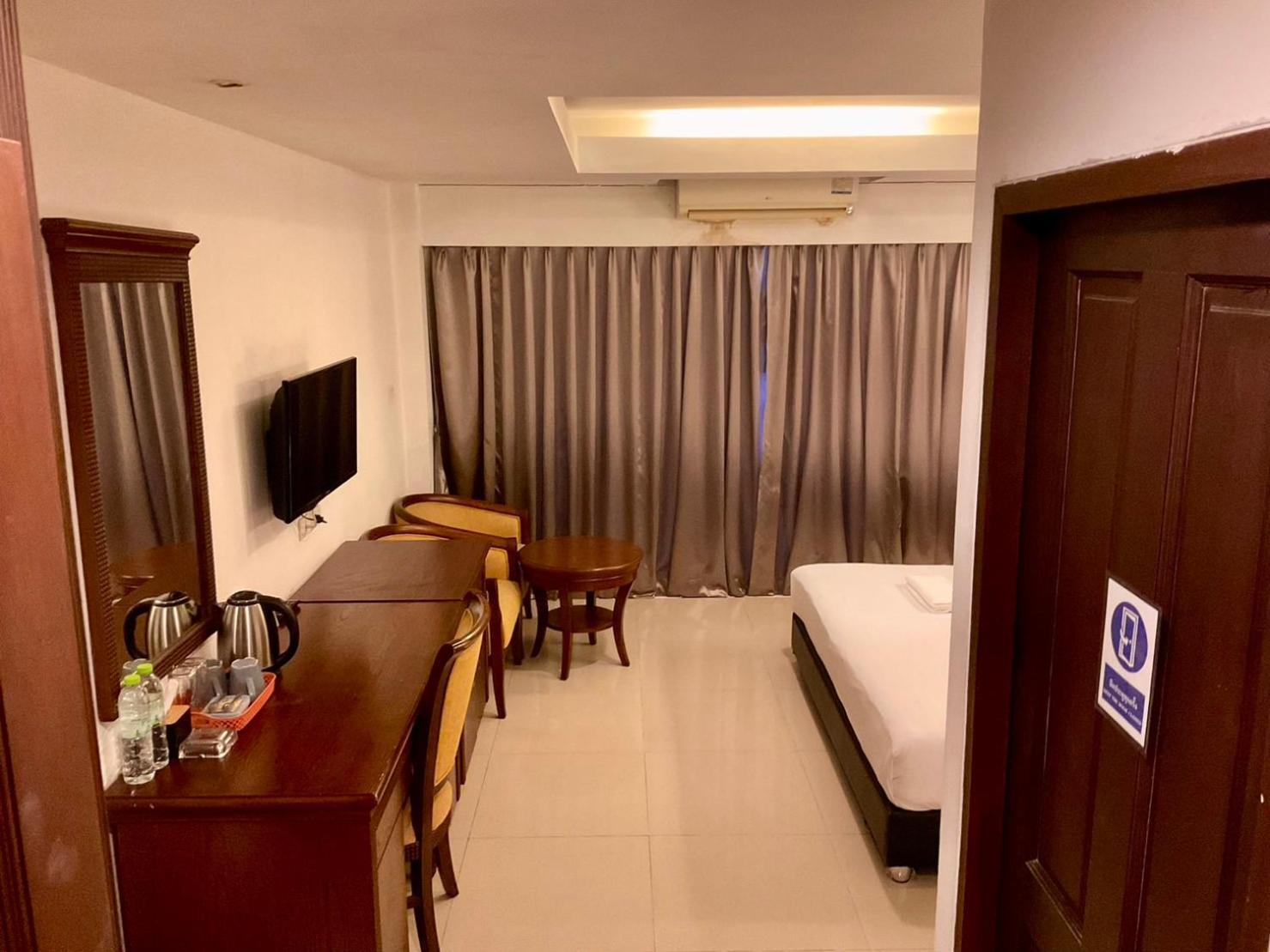 Sota Residence Pattaya Esterno foto